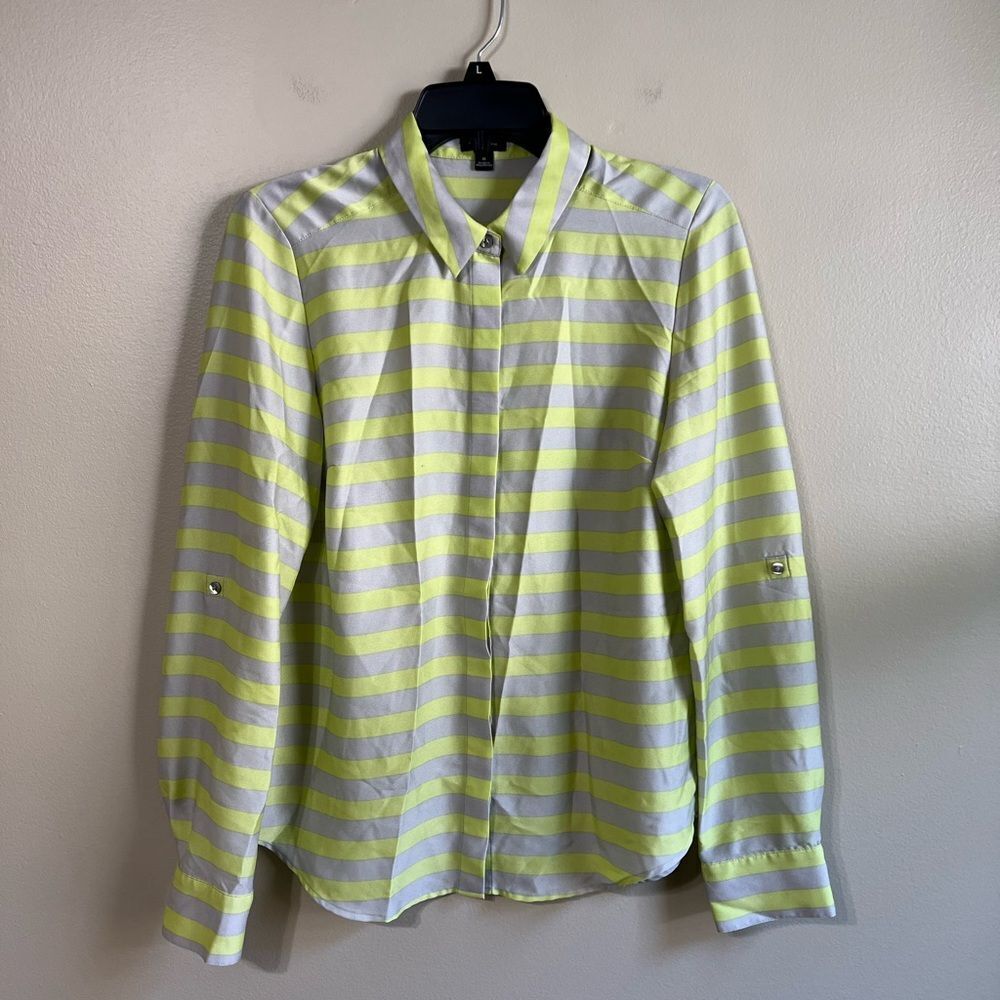 ‎Ann Taylor button down 6